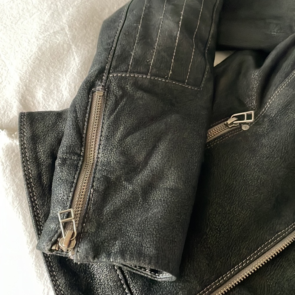 Danier Distressed Leather Riding Jacket 3XS - Picture 8 of 9